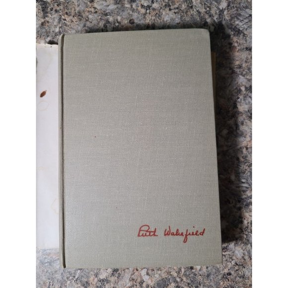 SIGNED Toll House Cook Book by Ruth Wakefield (inventor of CHOCOLATE CHIP COOKIE - Picture 3 of 7